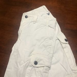 White American eagle cargo shorts